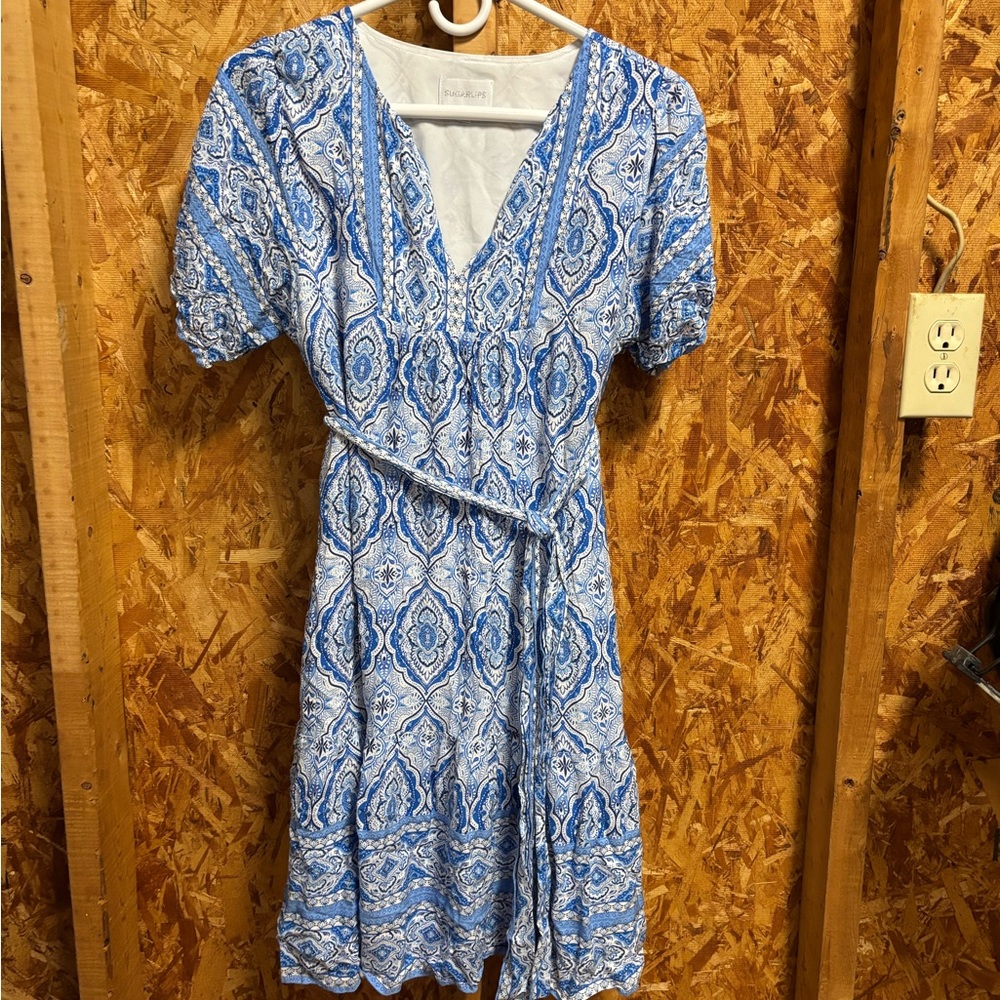 Sugarlips Blue and White V Neck Dress - Picture 3 of 10